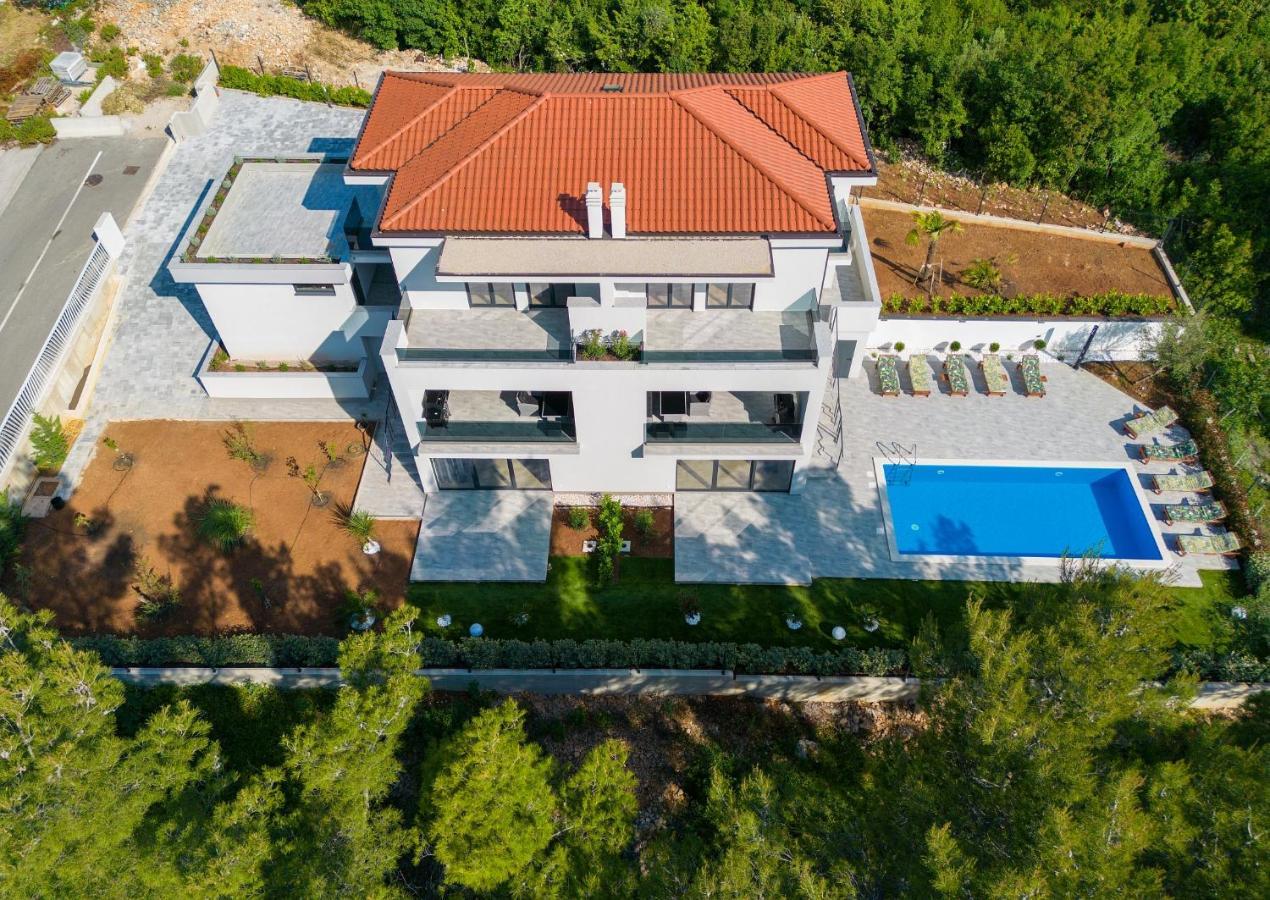 Apartamento Paola & Karla With Pool Krk Town
