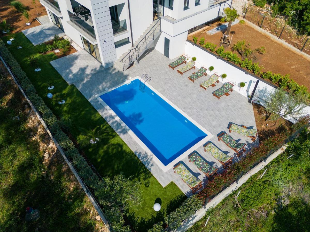 Paola & Karla With Pool Apartment Krk Town