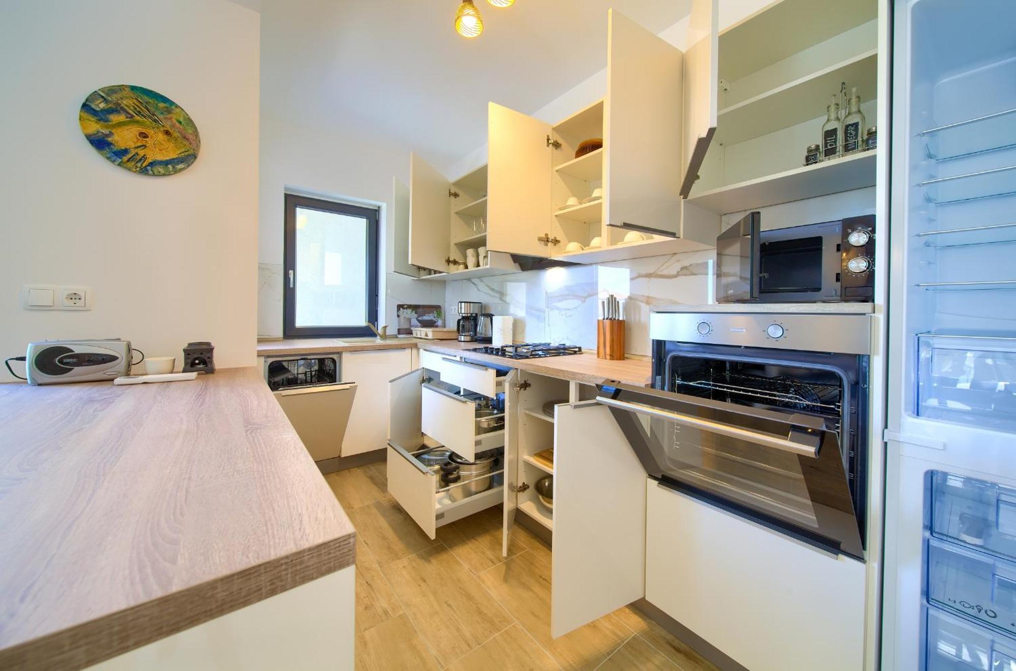 Apartma Paola & Karla With Pool Krk Town